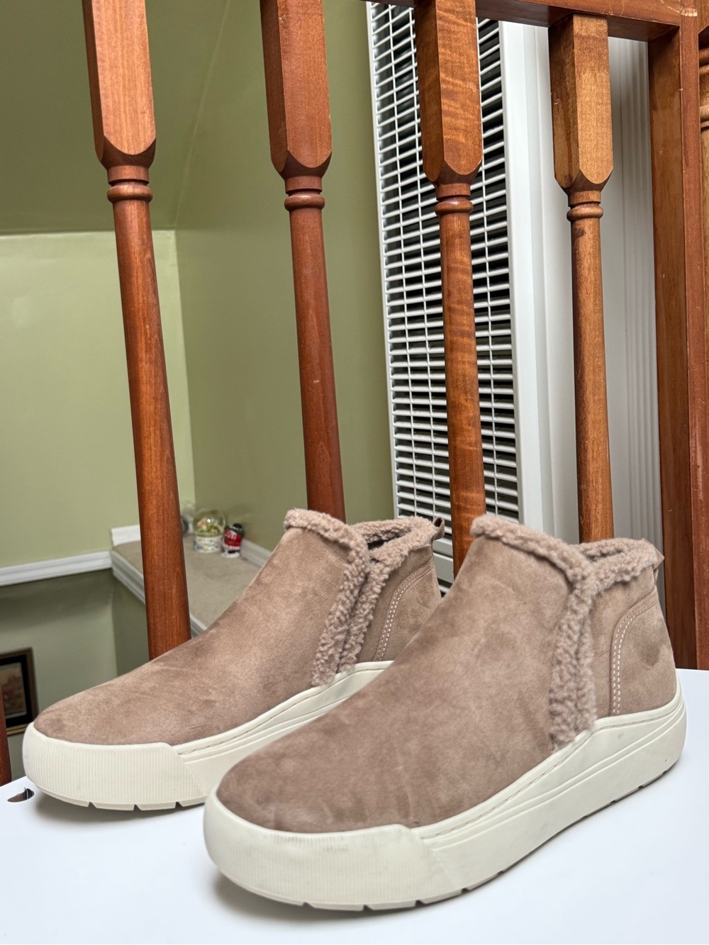 Dr. Scholl's Taupe Suede Slip-On Shearling-Trim Clog Sneakers size 9M H43N16